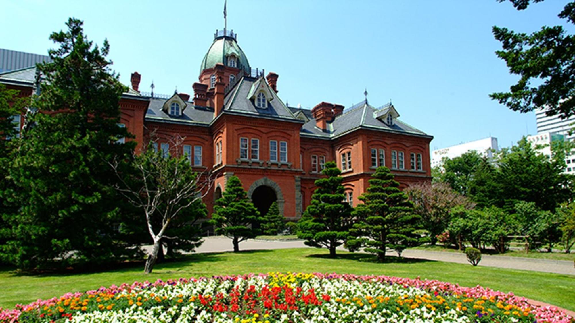 Toyoko Inn Hokkaido Sapporo-Eki Nishi-Guchi Hokudai Mae Bagian luar foto