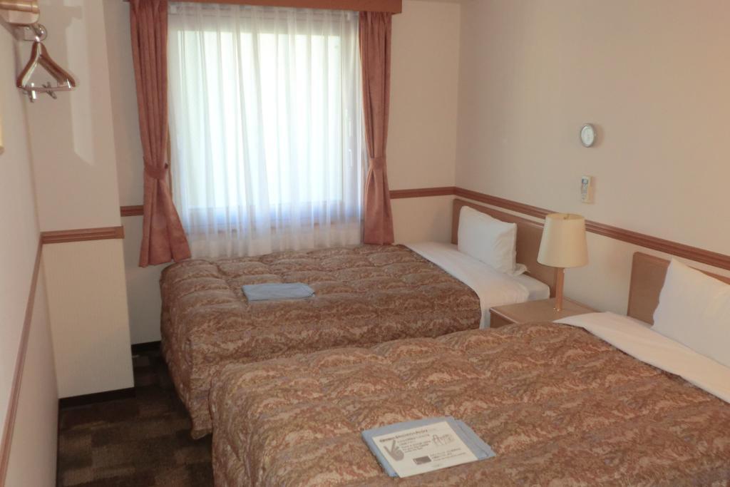 Toyoko Inn Hokkaido Sapporo-Eki Nishi-Guchi Hokudai Mae Bagian luar foto