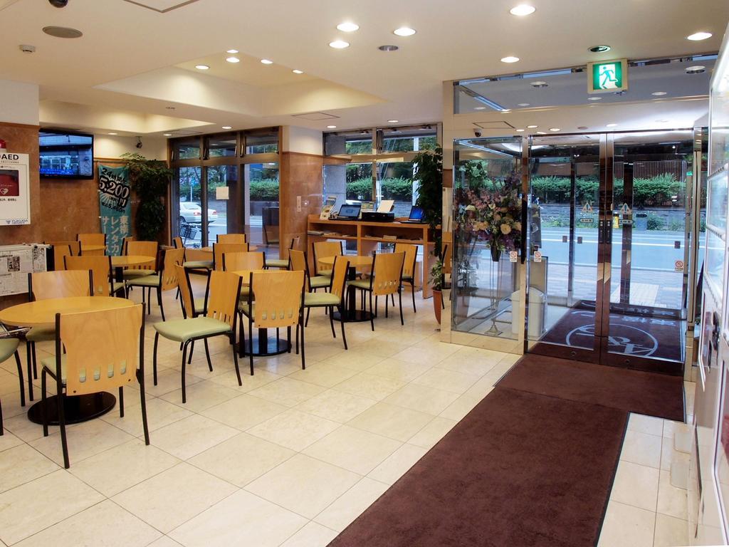 Toyoko Inn Hokkaido Sapporo-Eki Nishi-Guchi Hokudai Mae Bagian luar foto
