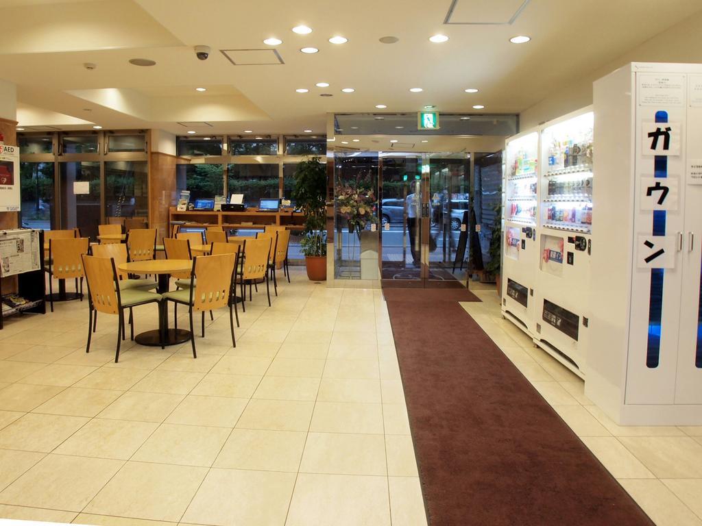 Toyoko Inn Hokkaido Sapporo-Eki Nishi-Guchi Hokudai Mae Bagian luar foto