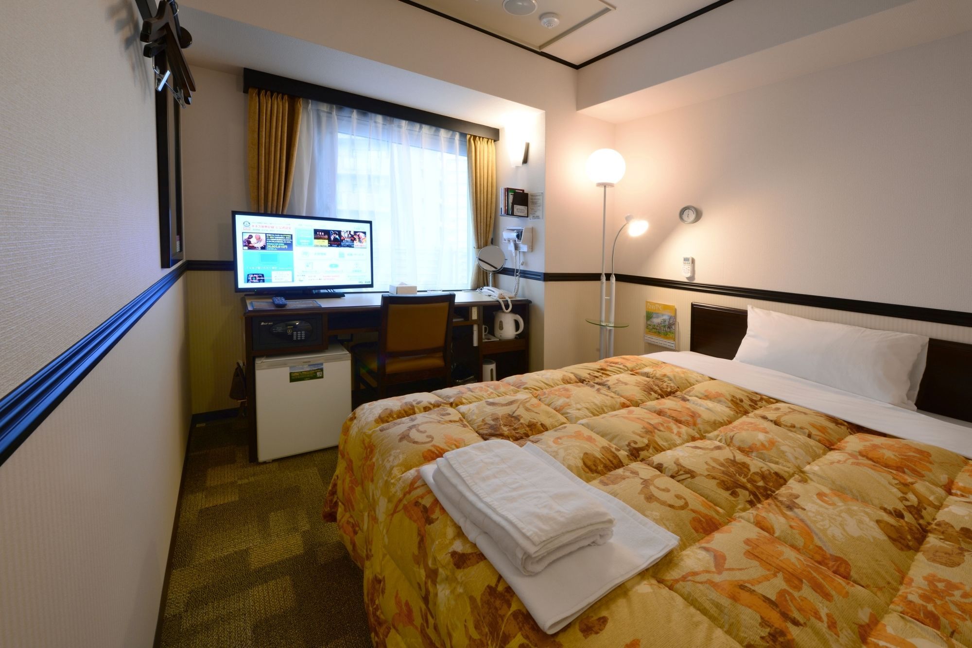 Toyoko Inn Hokkaido Sapporo-Eki Nishi-Guchi Hokudai Mae Bagian luar foto