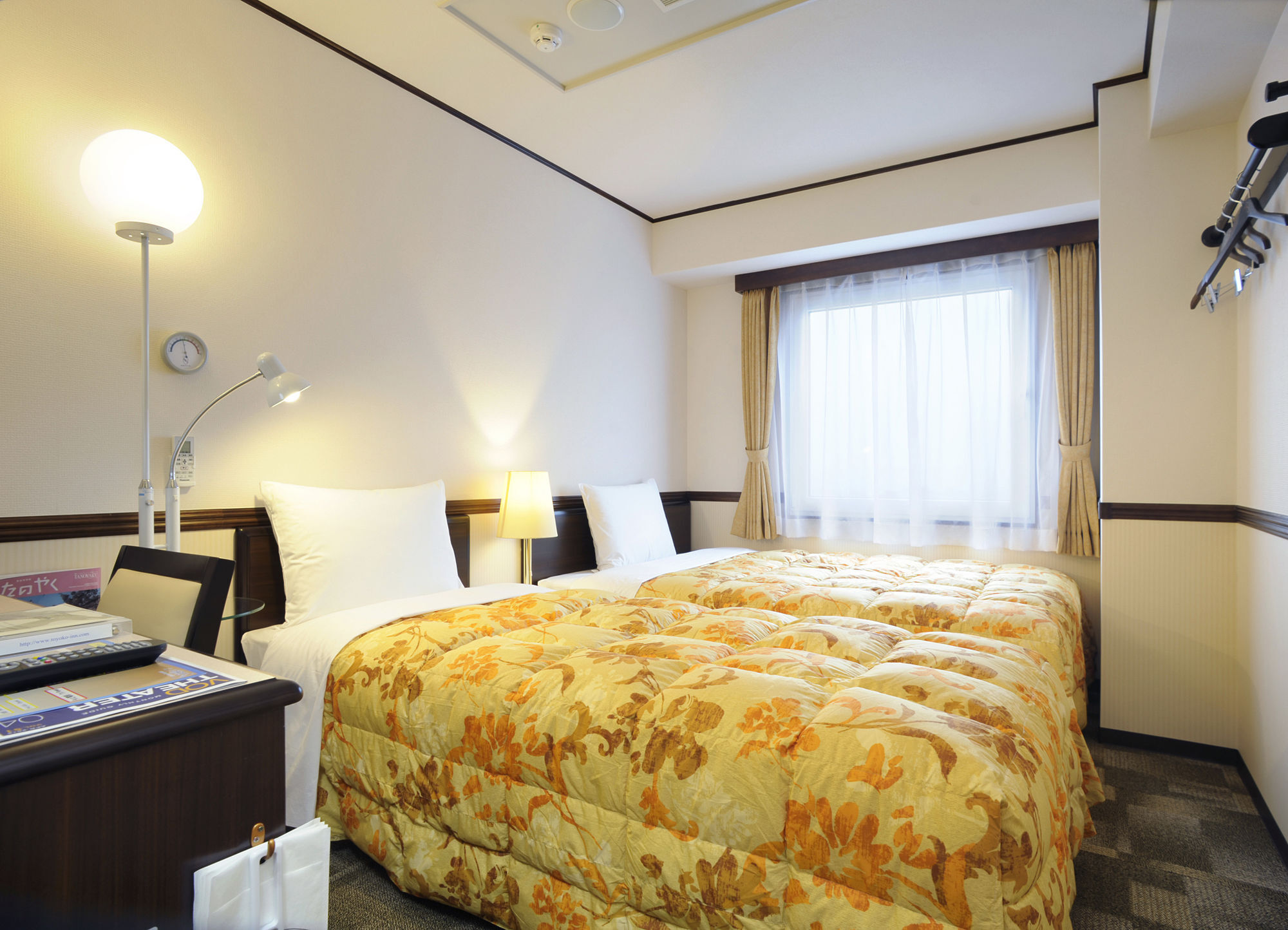 Toyoko Inn Hokkaido Sapporo-Eki Nishi-Guchi Hokudai Mae Bagian luar foto